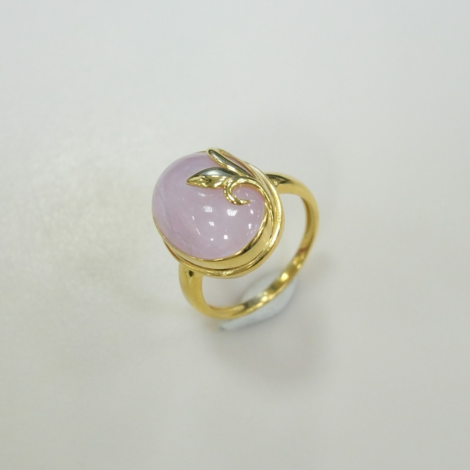 Серебряное кольцо с кунцитом